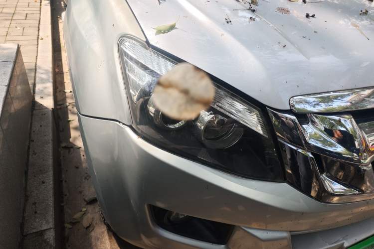 Used Isuzu D-MAX 2018 3.0T Four-Wheel Drive Automatic Ultra-Luxury Version 4JJ1-TC HI