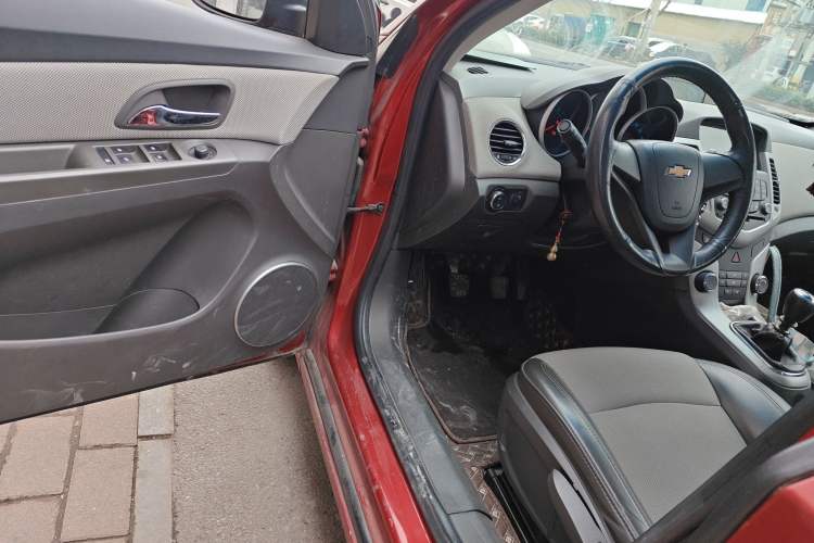 Used Chevrolet Cruze 2013 1.6L SE MT
