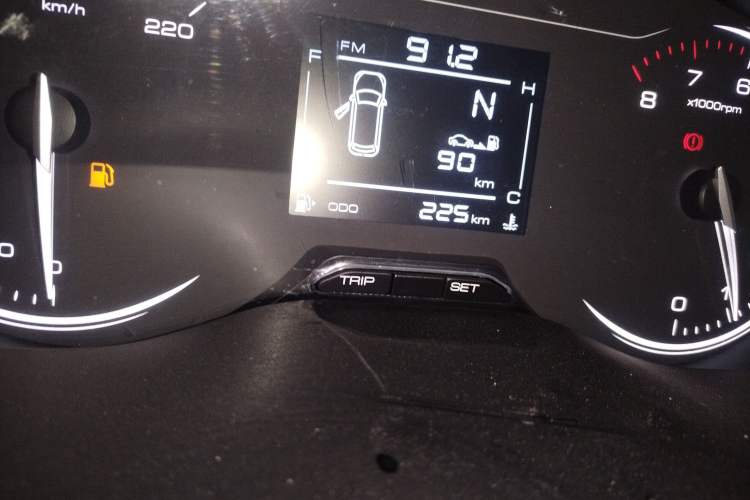 Used Wuling Alvez 2026 1.5L Manual Freedom Model