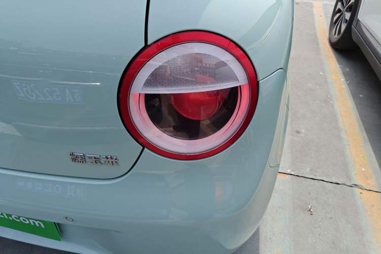 Used CHANGAN NEVO Lumin 2022 210km Sweet Edition Exterior 3