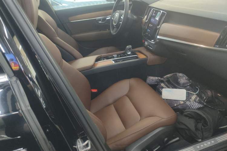 Used Volvo S90 2024 B5 Zhiyi Luxury Edition
