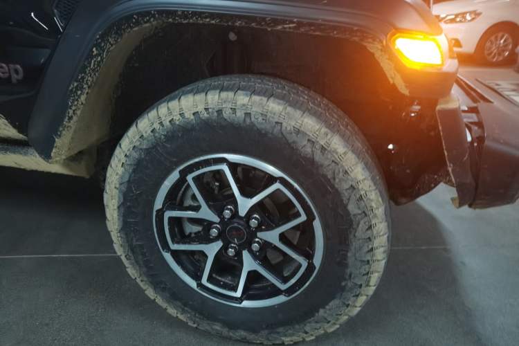 Used Jeep Wrangler 2024 2.0T Robin Hood Four-Door Edition