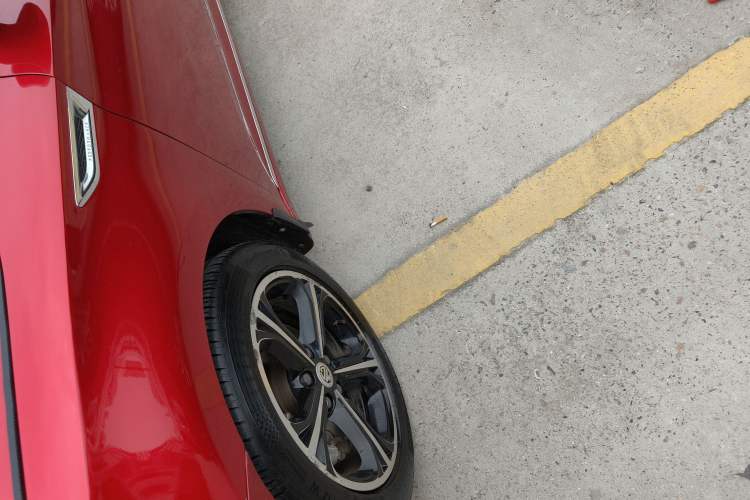 Used MG 6 2017 20T Automatic Luxury Smart Connect Version China V Standard Left Front Wheel Hub