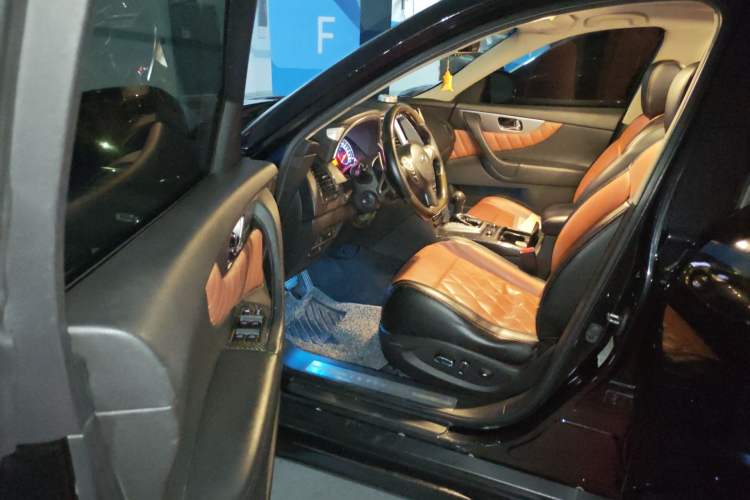 Used Infiniti FX 2011 FX35 Supreme Edition