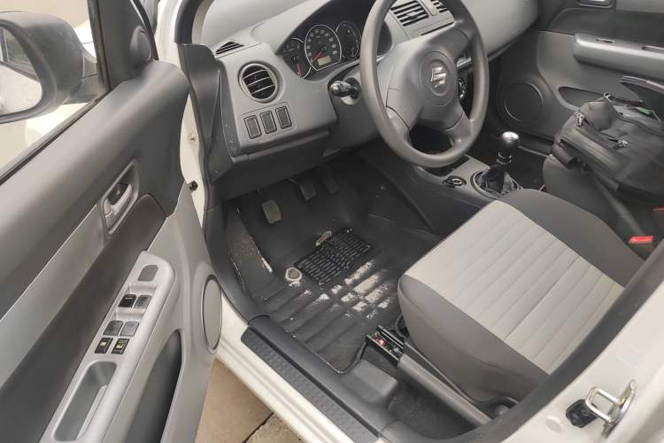 Used Suzuki Swift 2013 1.3L Manual Value Edition