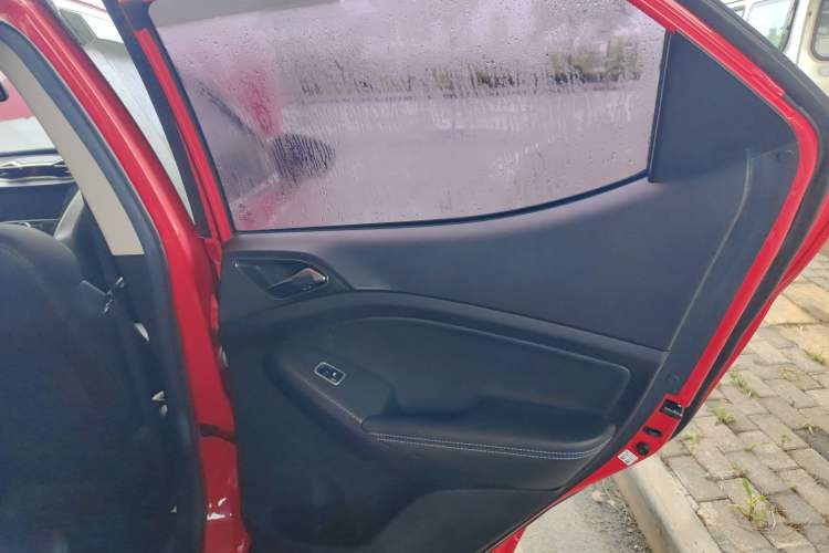 Used BYD Yuan New Energy 2018 EV360 Smart Connect Cool Edition
