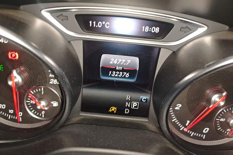 Used Mercedes-Benz GLA 2017 GLA 200 Sport Edition Odometer Close Up