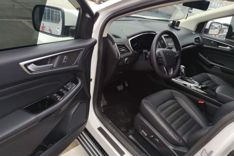 Used Ford Edge 2018 EcoBoost 245 Two-Wheel-Drive Titanium 7-Seater China VI Standard Driver Seat