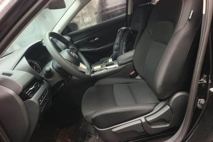 Used Nissan Sylphy 2026 Model 1.6L CVT Worry-Free Edition Left Front Seat