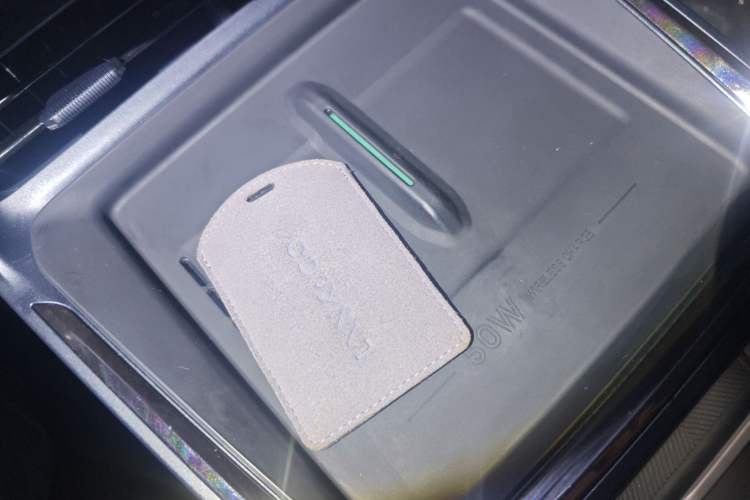 Used Lynk & Co 07 2024 EM-P 126 Long-Range Halo