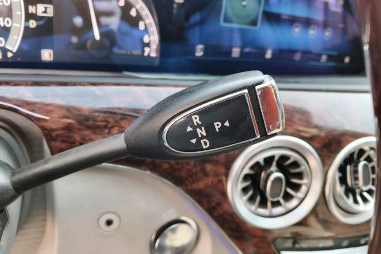Used Mercedes-Benz S-Class 2010 S 350 L Luxury Model Gear Lever