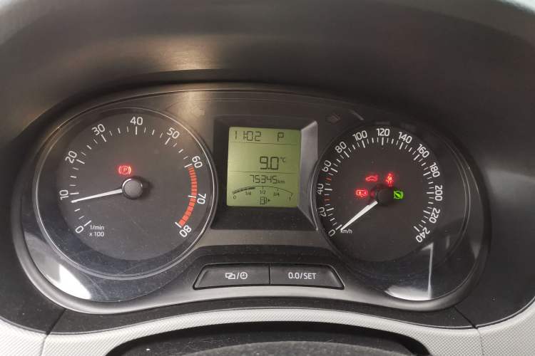 Used Skoda Fabia 2016 1.4L Automatic Car Enjoy Edition
