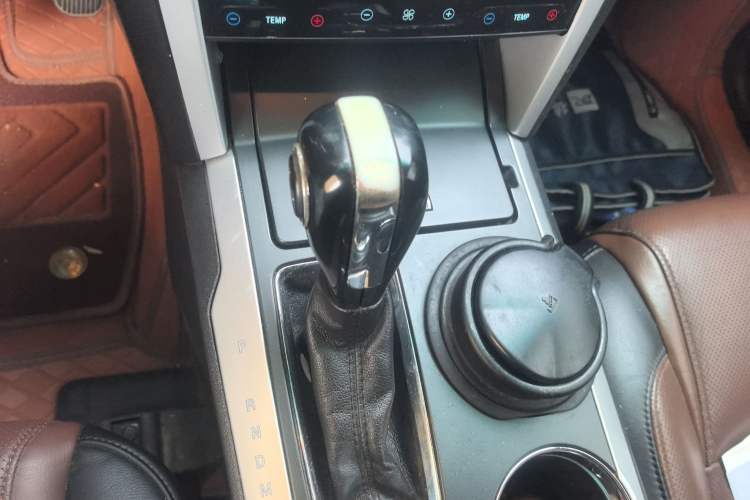 Used Ford Explorer 2013 3.5L Deluxe Model
