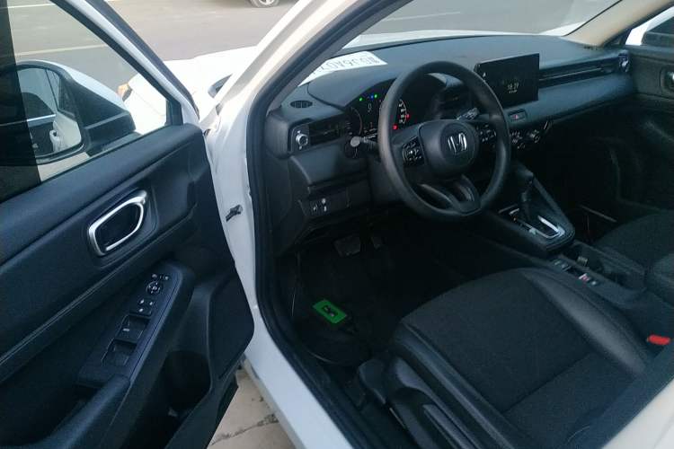 Used Honda Vezel 2023 1.5L CVT Pioneer Edition Driver Seat