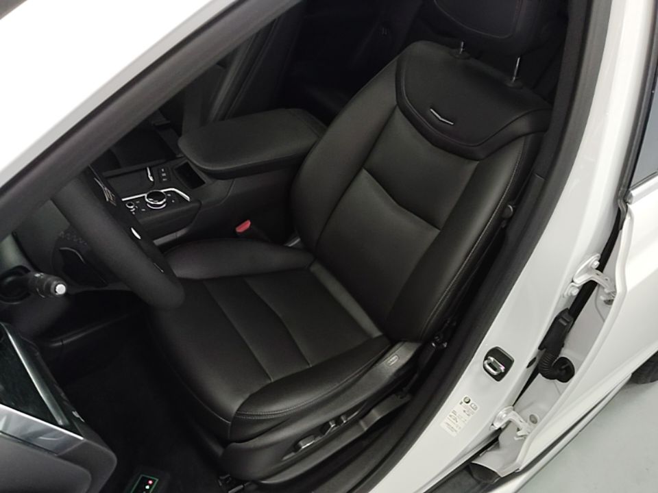Vordere Reihe im Auto