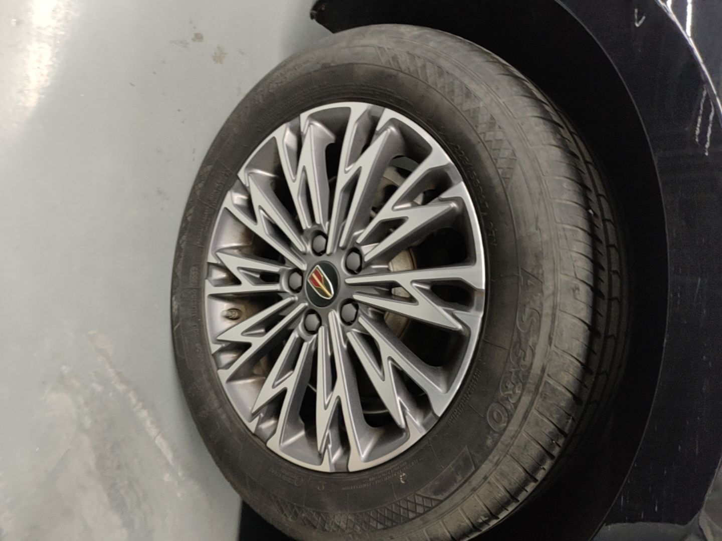 Hongqi H5 2024 1.5T DCT Smart Connect Flagship Edition - Chinese Trim Yun — снимка 11