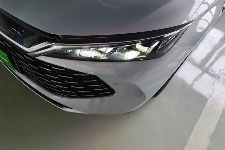 Used BYD Qin L 2025 DM-i Smart Drive 120KM Superior Model
