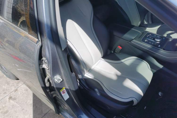 Used BYD Destroyer 05 2024 HONOR Edition DM-i 55KM Luxury Model Right Front Seat