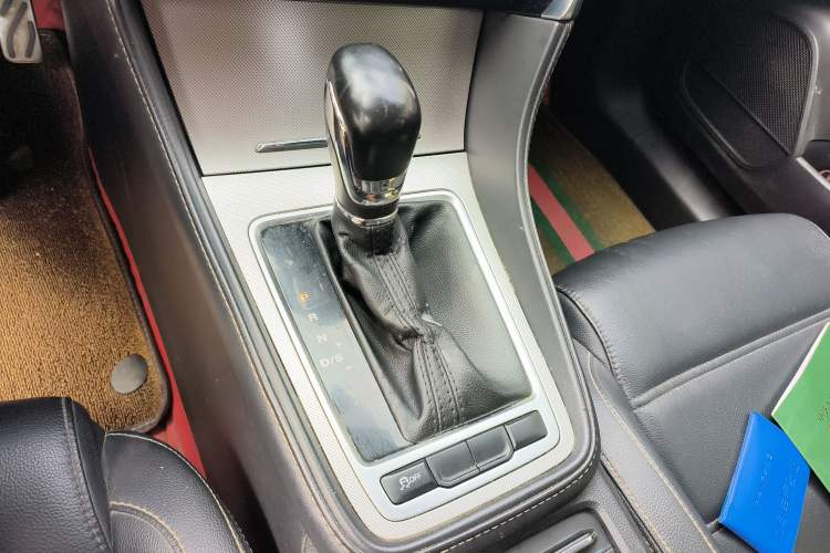 Used MG 6 2019 20T Automatic Sport Edition Gear Lever