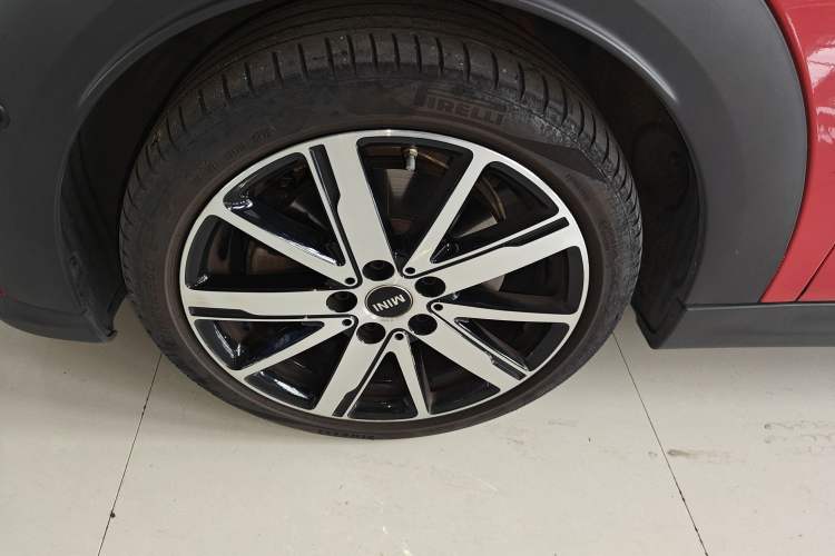 Used MINI 2022 2.0T COOPER S Classic Edition Left Front Wheel Hub