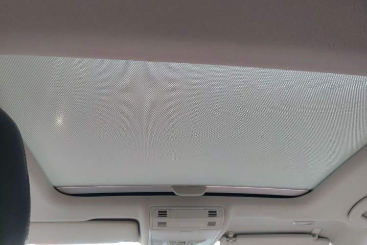 Used Volkswagen Golf 2017 230TSI Automatic Luxury Million-Vehicle Commemorative Edition