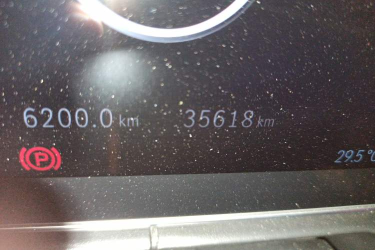 Used Mercedes-Benz C-Class 2023 Restyled C 260 L Sport Edition Odometer Close Up