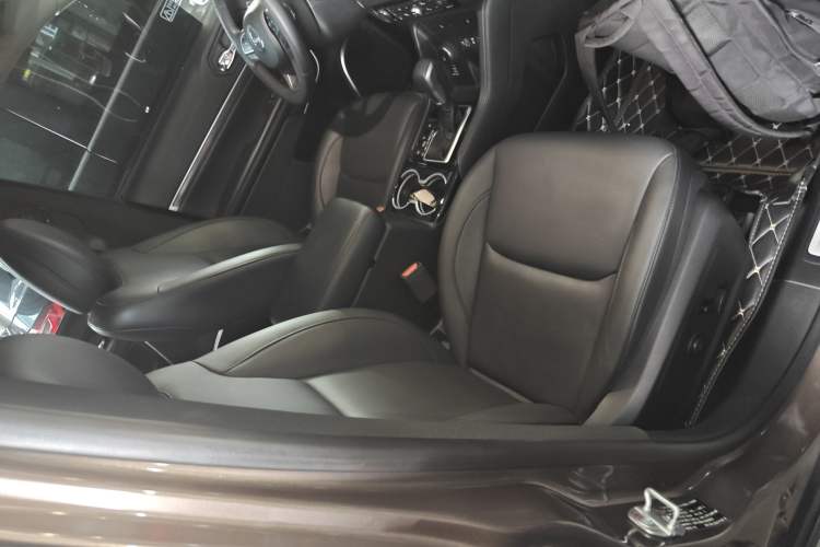 Used Jeep Grand Commander 2018 2.0T Four-Wheel Drive Premium Navigation Version China V Right Front Seat