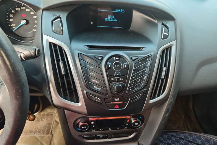 Used Ford Focus 2012 Hatchback 1.6L Manual Fashion Edition
