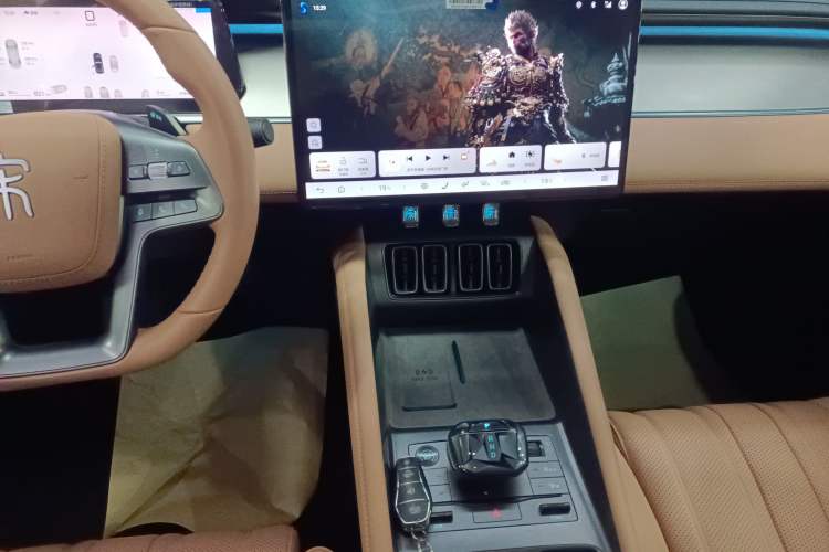 Used BYD Song L EV 2025 Intelligent Driving Version 662 km LiDAR Excellence Edition
