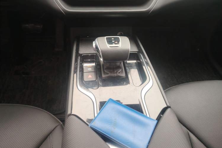 Used Hongqi E-QM5 2022 431 km Charge & Enjoy Edition