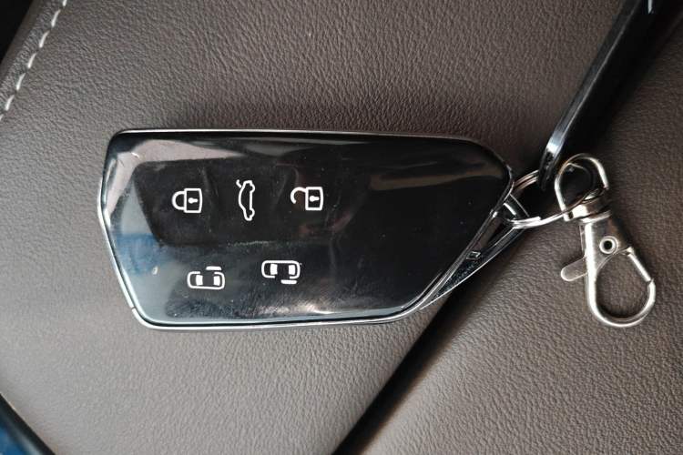 Used Volkswagen Viloran 2024 380TSI Premium Edition Vehicle Key