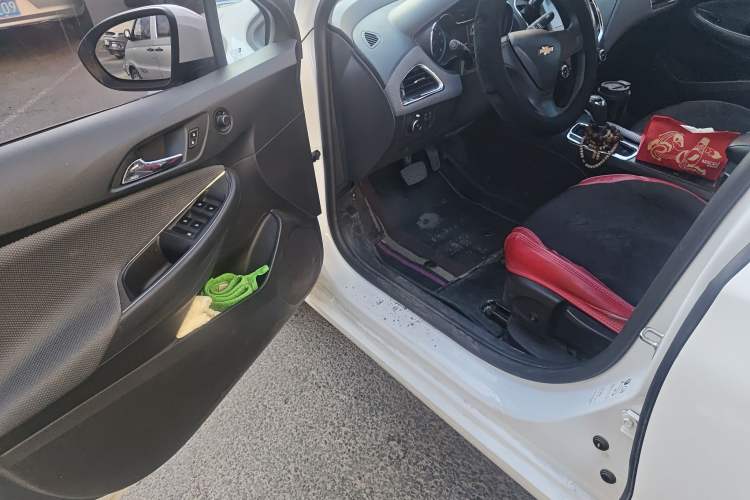 Used Chevrolet Cruze 2018 320 Automatic Pioneer Sunroof Edition