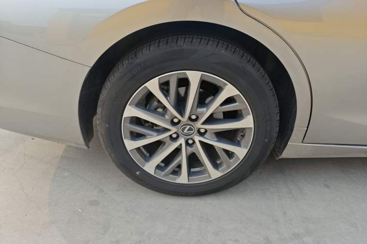 Used Lexus ES 2022 200 Excellence Edition