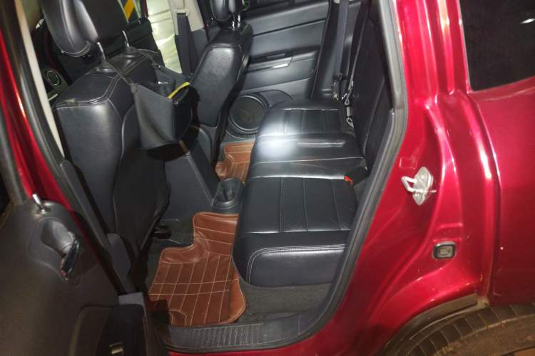 Used Jeep Compass 2013 2.4L Four-wheel Drive Black Edition with Navigation Left Rear Seat