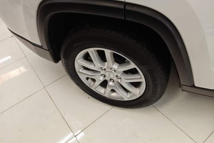 Used Jeep Commander 2018 2.0T Two-Wheel Drive Enjoyment Version China VI Emission Standard