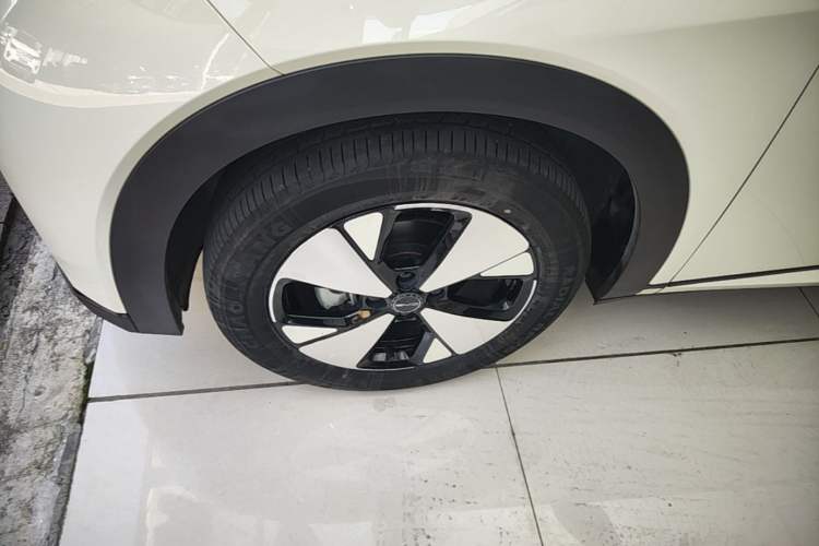 Used BYD Dolphin 2023 420 km Fashion Edition
