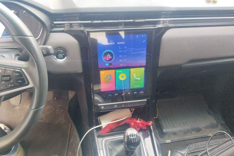 Used JAC Group T8 2022 2.0T PRO Diesel Two-Wheel Drive SharpDrive Version with Dual HFC4DB2-2E
