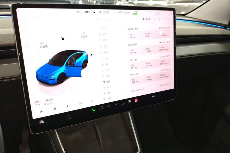 Used Tesla Model Y 2025 Long-Range All-Wheel-Drive Version
