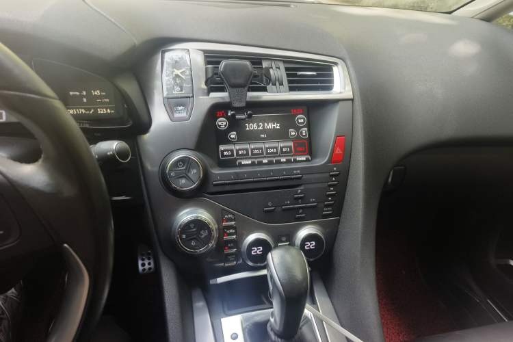 Used DS 5 2013 1.6T Luxury Edition THP200