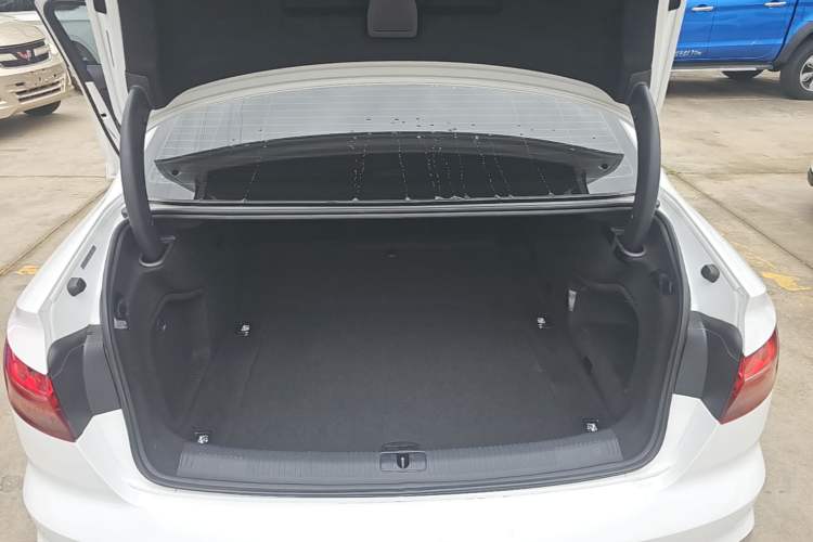 Used Audi A4L 2020 40 TFSI Fashion Dynamic Model Trunk