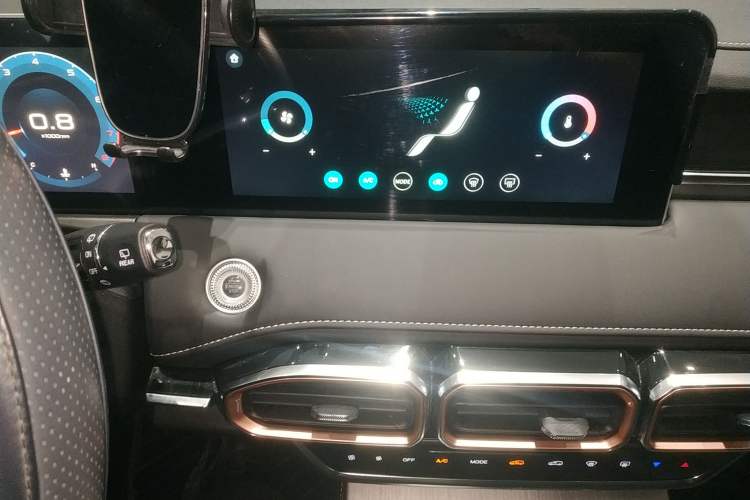 Used JETOUR X70 PLUS 2024 Champion Edition 1.5T DCT Champion PRO 7-Seater