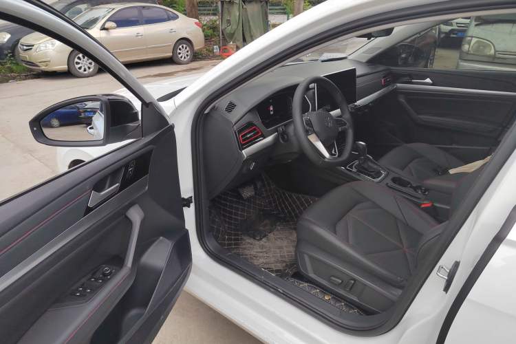 Used Volkswagen Lavida 2024 300TSI DSG Starry Sky Leading Edition
