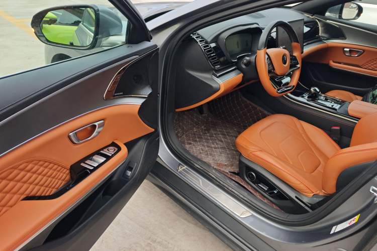 Used BYD Han 2022 EV Genesis Edition 715KM Front-Wheel-Drive Prestige Model
