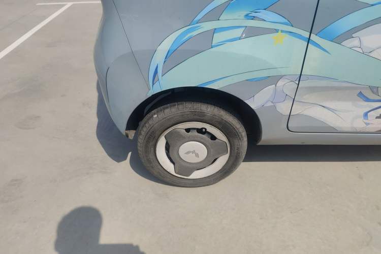 Used Wuling Hongguang MINIEV 2022 Zizai Version Lithium Iron Phosphate Right Rear Wheel Hub