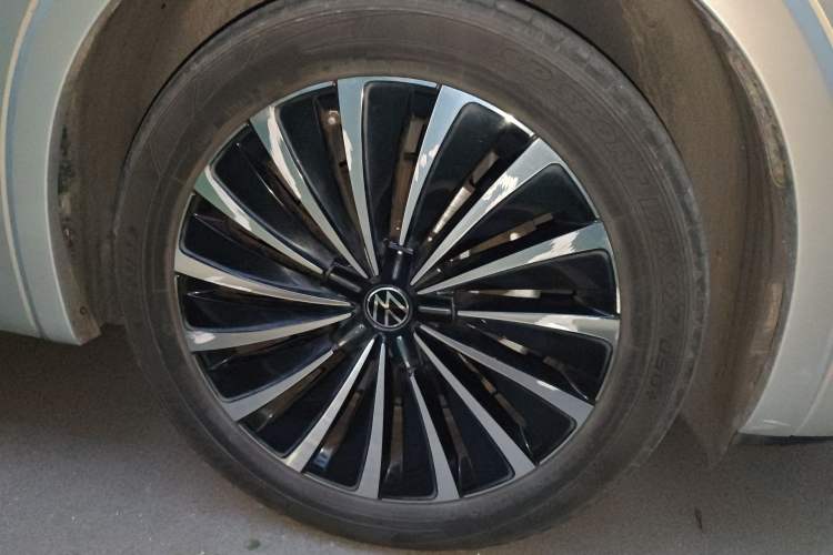 Used Volkswagen Viloran 2022 380TSI Prestige Edition
