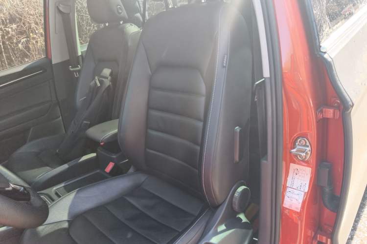 Used Volkswagen Golf 2015 1.4TSI Sportsvan