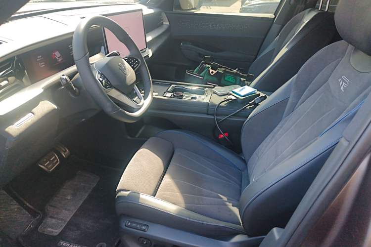 Used Volkswagen Teramont 2025 Tiguan Pro 450TSI Four-Wheel Drive Summit Edition
