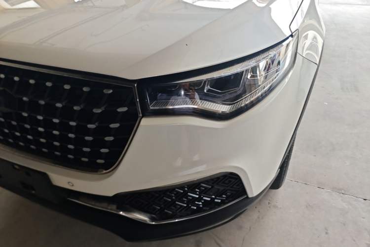 Used Zotye T700 2017 1.8T Dual-Clutch Prestige Model
