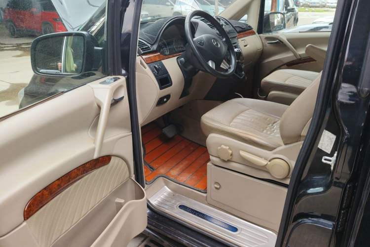 Used Mercedes-Benz Viano 2013 3.0L Comfort Edition Driver Seat