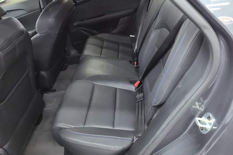 Used MG 4 EV 2022 425 km Luxury Edition